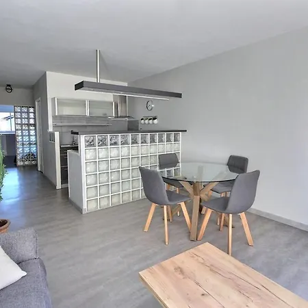 Apartment Escapade Urbaine A Thonon, Chic & *